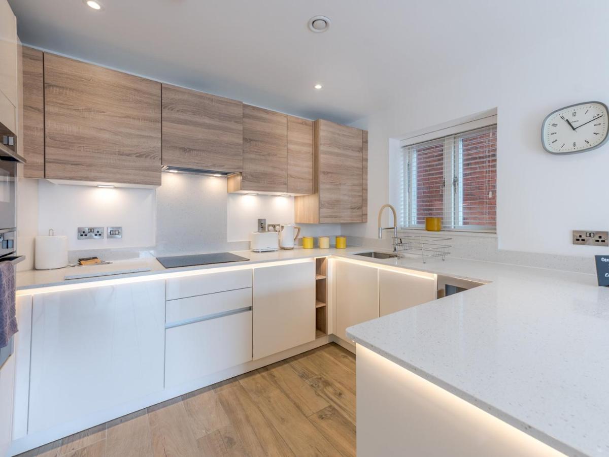 Pass The Keys 1 Bed Albury Contemporary Apartment With Secure Parking Shrewsbury Exteriör bild