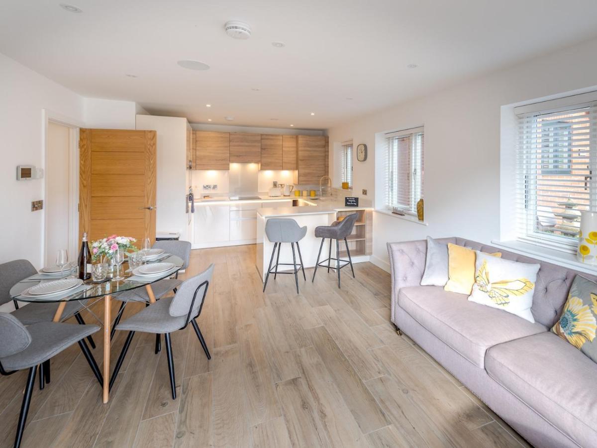 Pass The Keys 1 Bed Albury Contemporary Apartment With Secure Parking Shrewsbury Exteriör bild