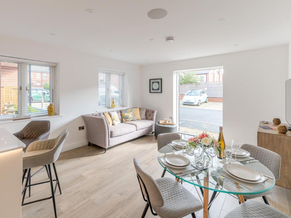 Pass The Keys 1 Bed Albury Contemporary Apartment With Secure Parking Shrewsbury Exteriör bild