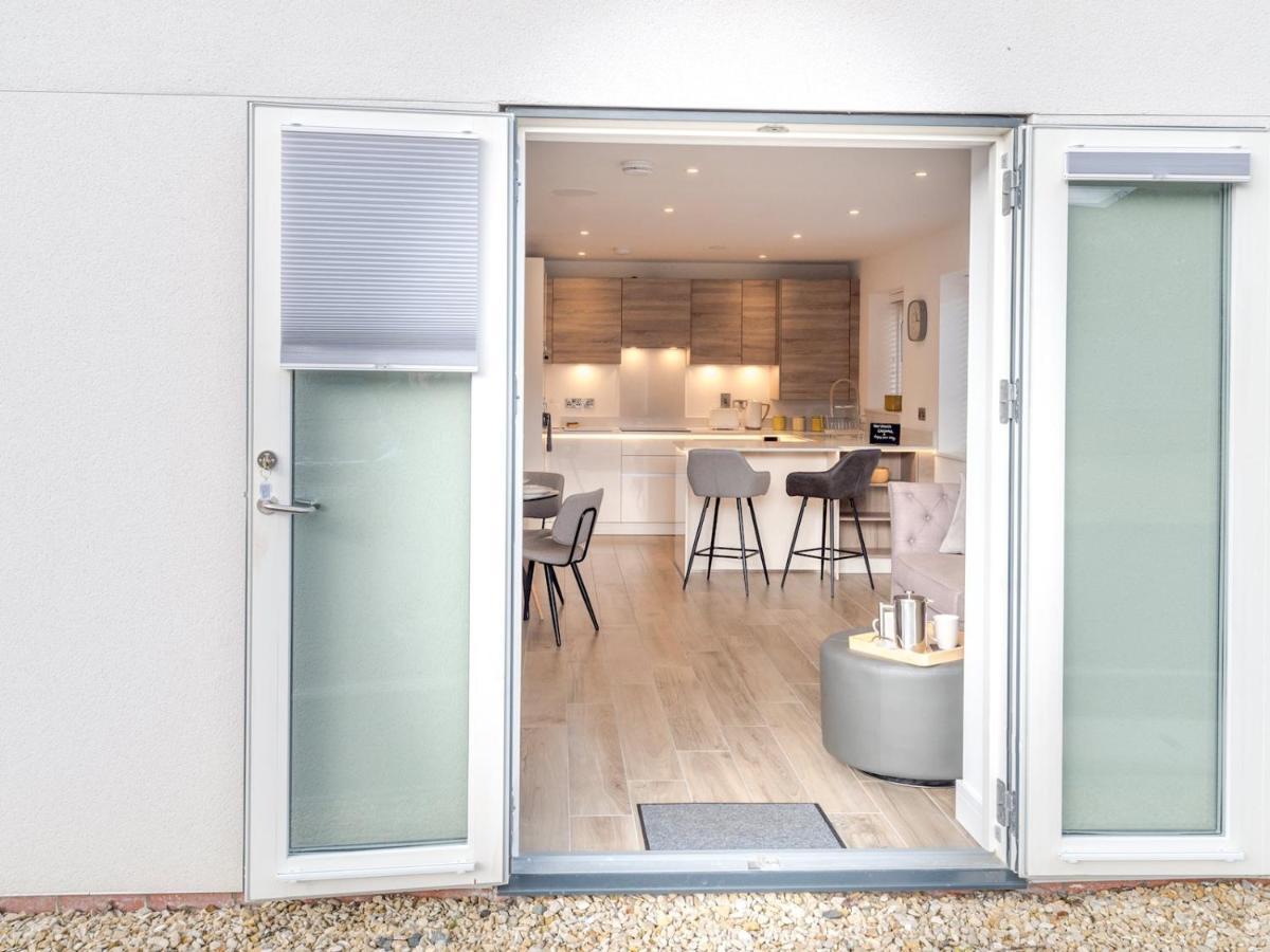 Pass The Keys 1 Bed Albury Contemporary Apartment With Secure Parking Shrewsbury Exteriör bild