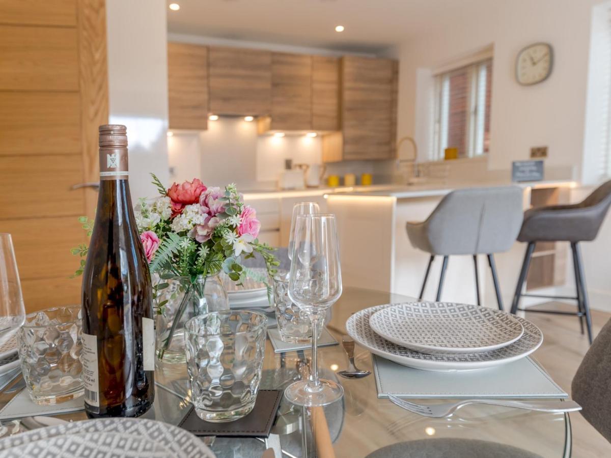 Pass The Keys 1 Bed Albury Contemporary Apartment With Secure Parking Shrewsbury Exteriör bild
